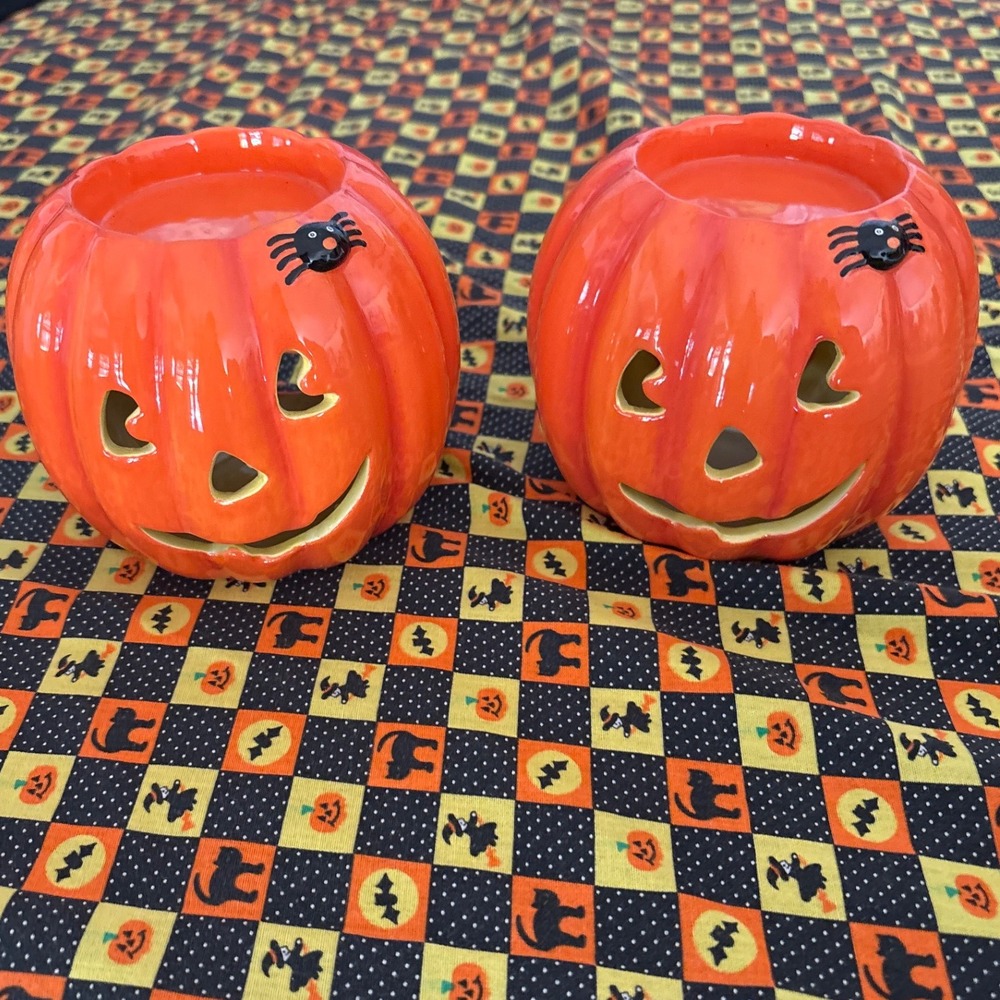 Hallmark Halloween Pumpkin Tart Burner Candle Holder Set‎ of 2 Ceramic Spider